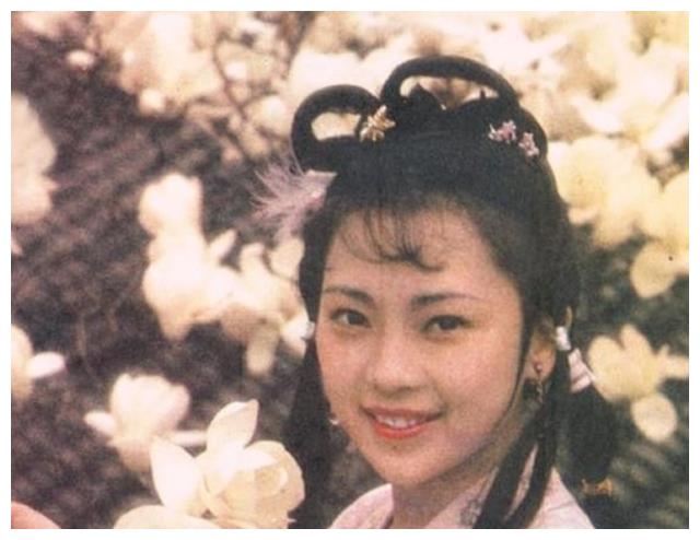 李连杰|32年前，生完孩子就被李连杰抛弃，住地下室10年的黄秋燕，怎样了