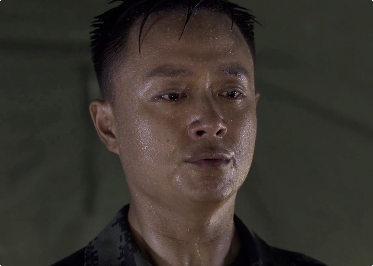 特战荣耀|《特战荣耀》演员打了多少“浓妆”男明星的脸?给你看看啥叫男人