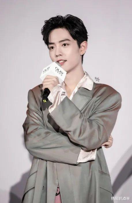 帅哥 有效减肥VS无效减肥：肖战瘦下来颜值逆天，罗云熙却瘦脱了相