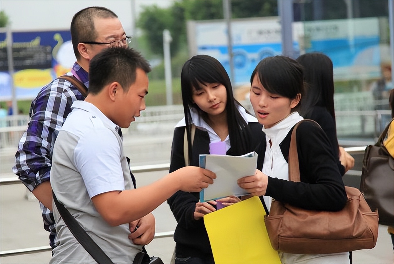 数字化转型|校招和社招的差别,应聘同一岗位被“区别对待”,别等踩坑再后悔