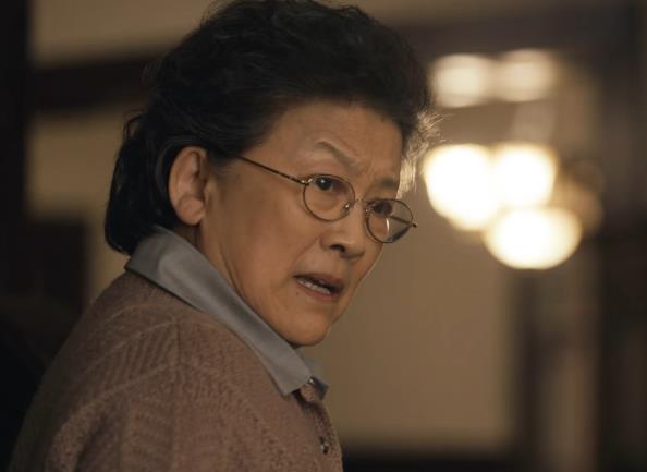 张艺谋|同样是哭戏，雷佳音、丁勇岱和殷桃、吴幸键放一起，差距就出来了