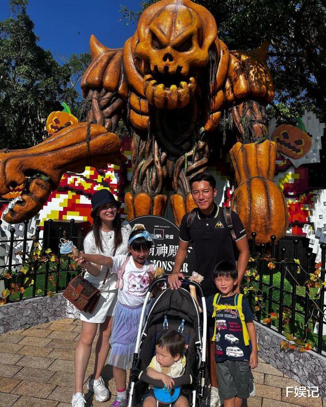 张颖康|TVB艺人张颖康一家为儿子庆生多活动 一家五口去主题乐园开心玩耍