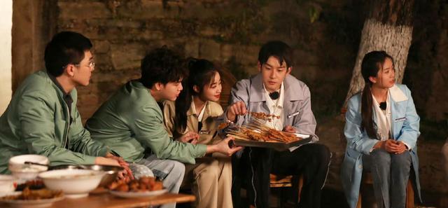 学霸|初入职场的我们：2大潜力股并列第一，徐梓童又垫底，2学霸来踢馆