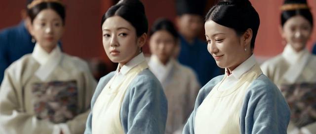 吴谨言 瘦到脸颊凹陷、背部“坑洼”,求女星们别再瞎减肥了