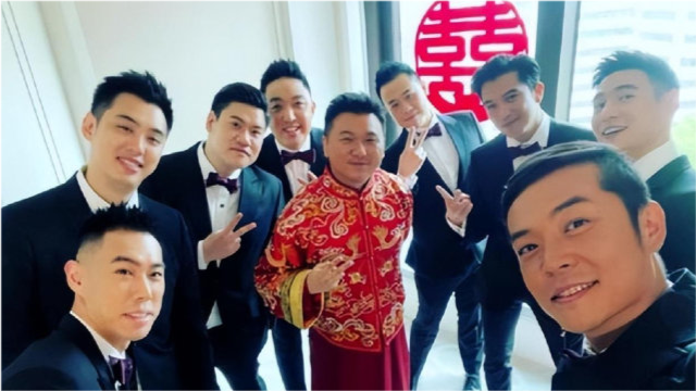 邱泽|邱泽夫妇亮相婚礼大抢风头！穿正装像新人，许玮甯戴400万婚戒太高调