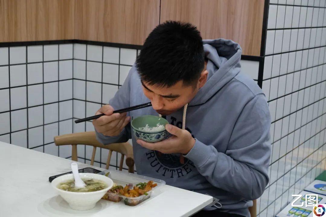 花140万救女,闻听在上海求医有免费吃住,老家母亲以为遇到骗子