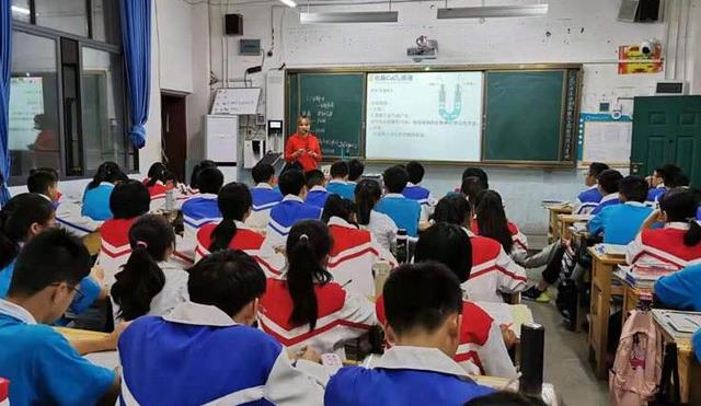 看相|教师队伍将有新改革，专业和学历均有限制，师范生巴不得赶紧落实