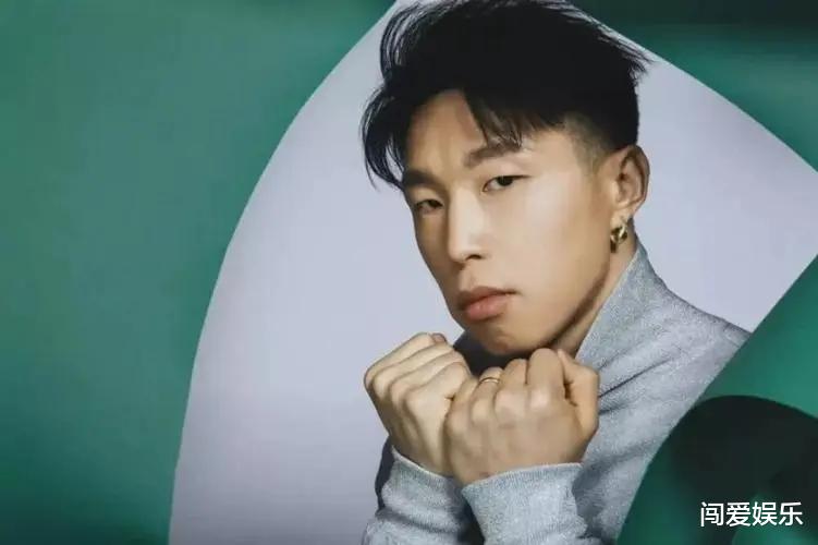 郭德纲|郭德纲逗哏弟子实力排行榜，岳云鹏屈居第二，第一毫无争议！