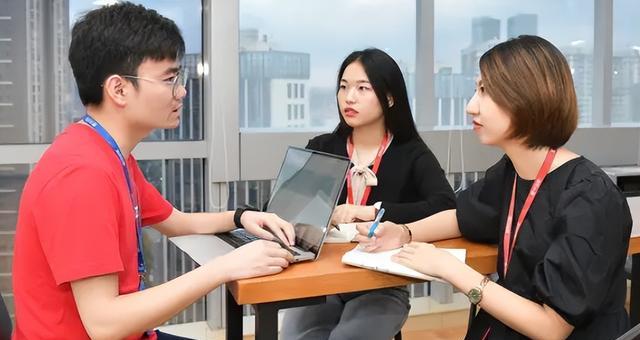 大学生|2022或是最难就业季，毕业生将达1076万，部分学生可能毕业就失业