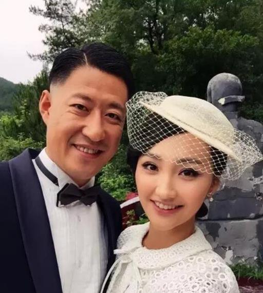 参观于震住的豪宅，住着老旧普通的房子，养5个孩子压力太大了