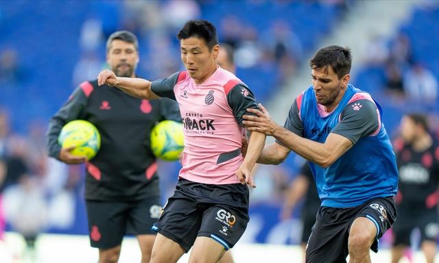 C罗|2-0！4-0！中国留洋球员杀出黑马，18岁率队升级，追孙兴慜+望C罗