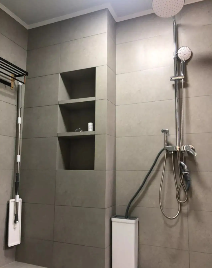 还在卫生间安装置物架?早就已经过时了,现在都流行这样的设计