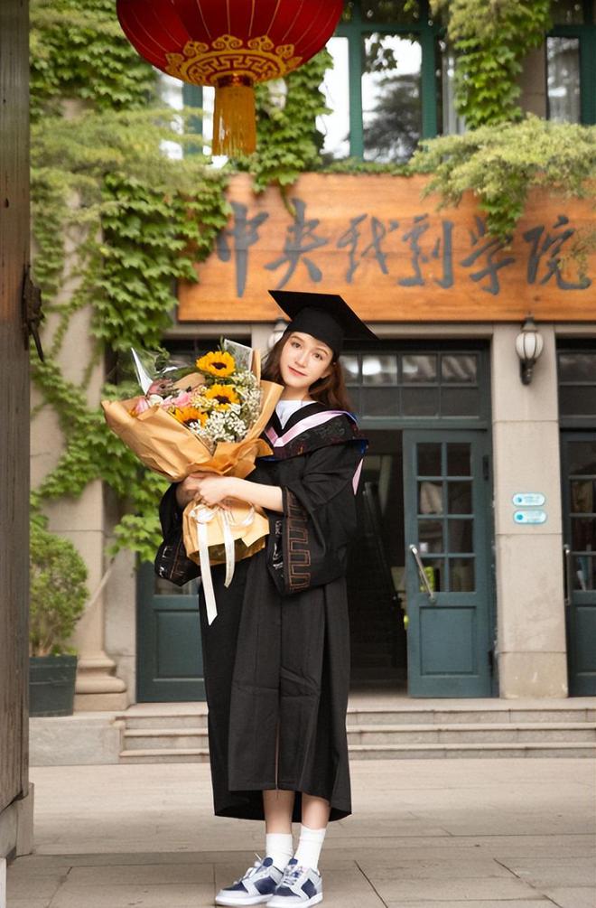 陈思诚|陈思诚新欢身份曝光,被选中参演新作