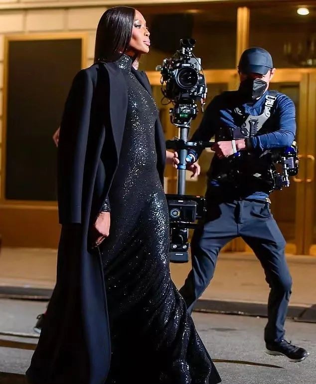 超模|她曾被中国模特抢走亿万富豪男友,如今年过50惊艳了所有人……