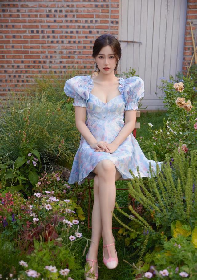 娱乐圈|“人间作精”虞书欣走性感路线，下半场，她要在娱乐圈恃靓行凶？