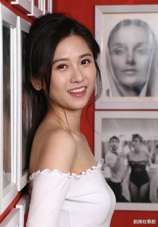 TVB|TVB清纯女神入行两年获力捧，曝曾收到饭局邀约，全都是明码标价