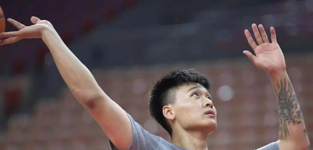 中国男篮|深度分析：德拉维多瓦，或许是中国男篮后卫们学习的方向