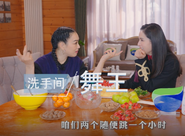 钟丽缇|52岁钟丽缇曝老公每天吃20个鸡蛋，等飞机也练深蹲，保持活力满满