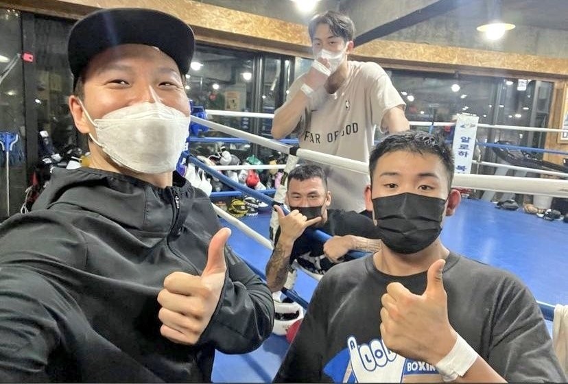 南柱赫|南柱赫学拳击！金钟国晒合照称赞：柱赫啊连拳击也这么厉害怎么行