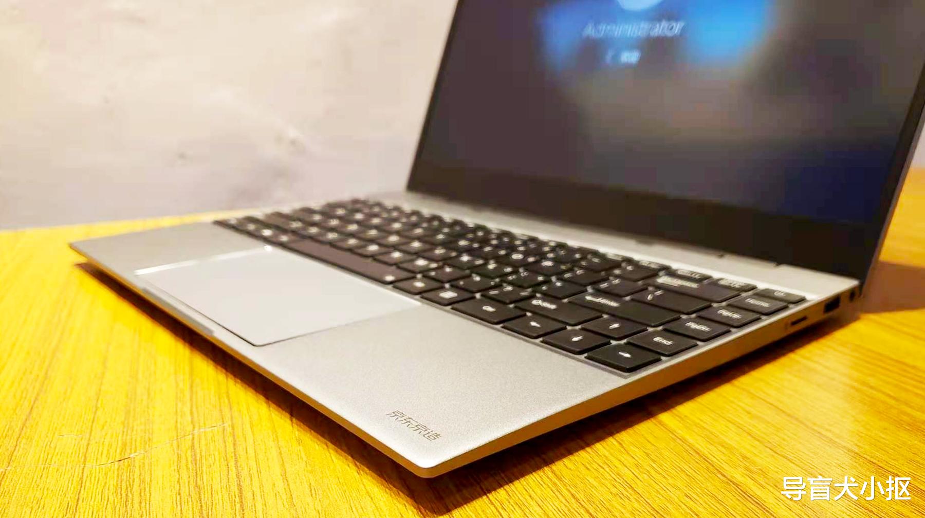 一加科技|全面屏成主流，体验互联网电商品牌JD BOOK，均衡的水桶机