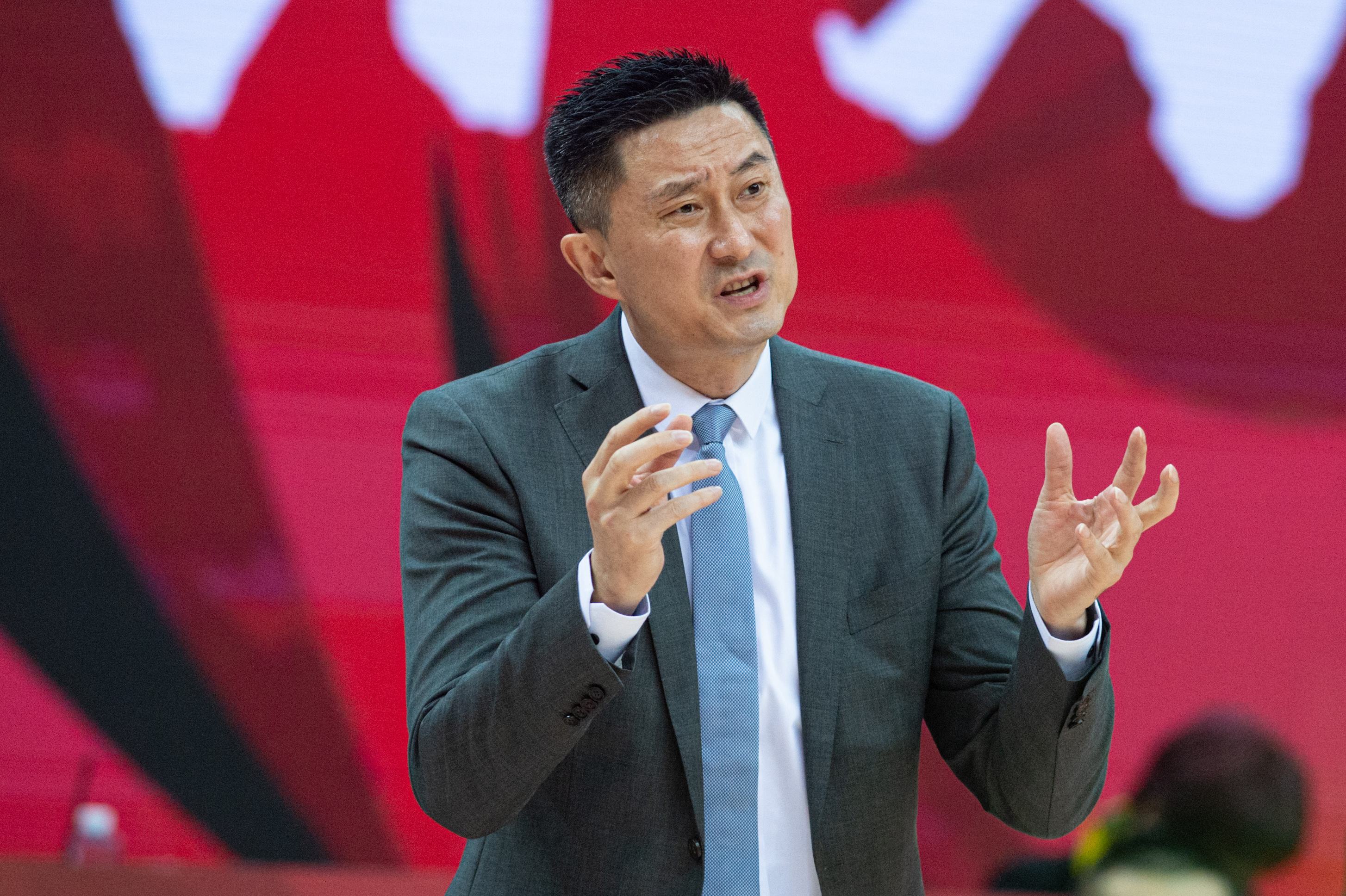 刘维伟|CBA下课第5帅，第3迅速就业，第4最惨，第3和第5下课公告成八股文