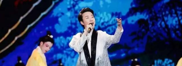 李玉刚|首播10.64亿，在这档打破次元壁的综艺，李玉刚又抓住了流量密码