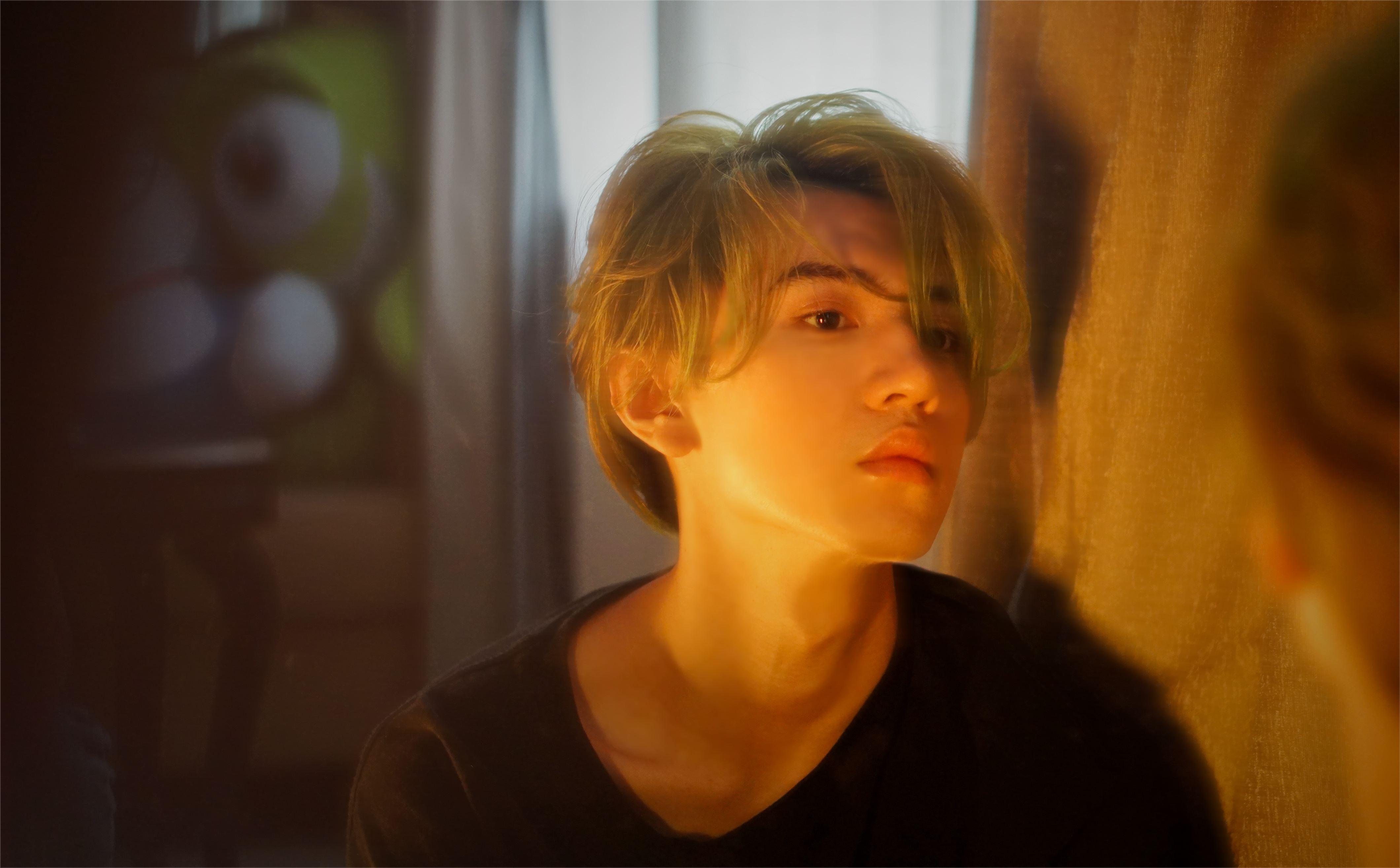 陈哲远|而陈哲远，则是不骄不躁，踏踏实实地走在了演艺之路上