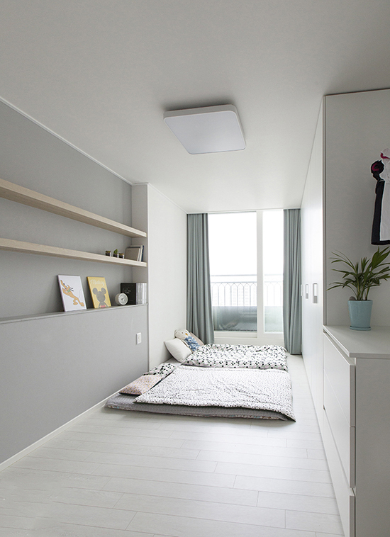 她家把这2点做到了极致,明明是简装,客人来了,却也夸大气舒服