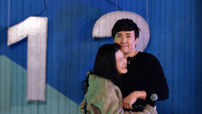 沈腾|被传婚姻生变后，沈腾妻子王琦首次露面，身形发福疑似怀上二胎！