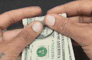 |洗衣服时不小心把洗衣粉倒多了,第二天嫂子就和我哥离婚了