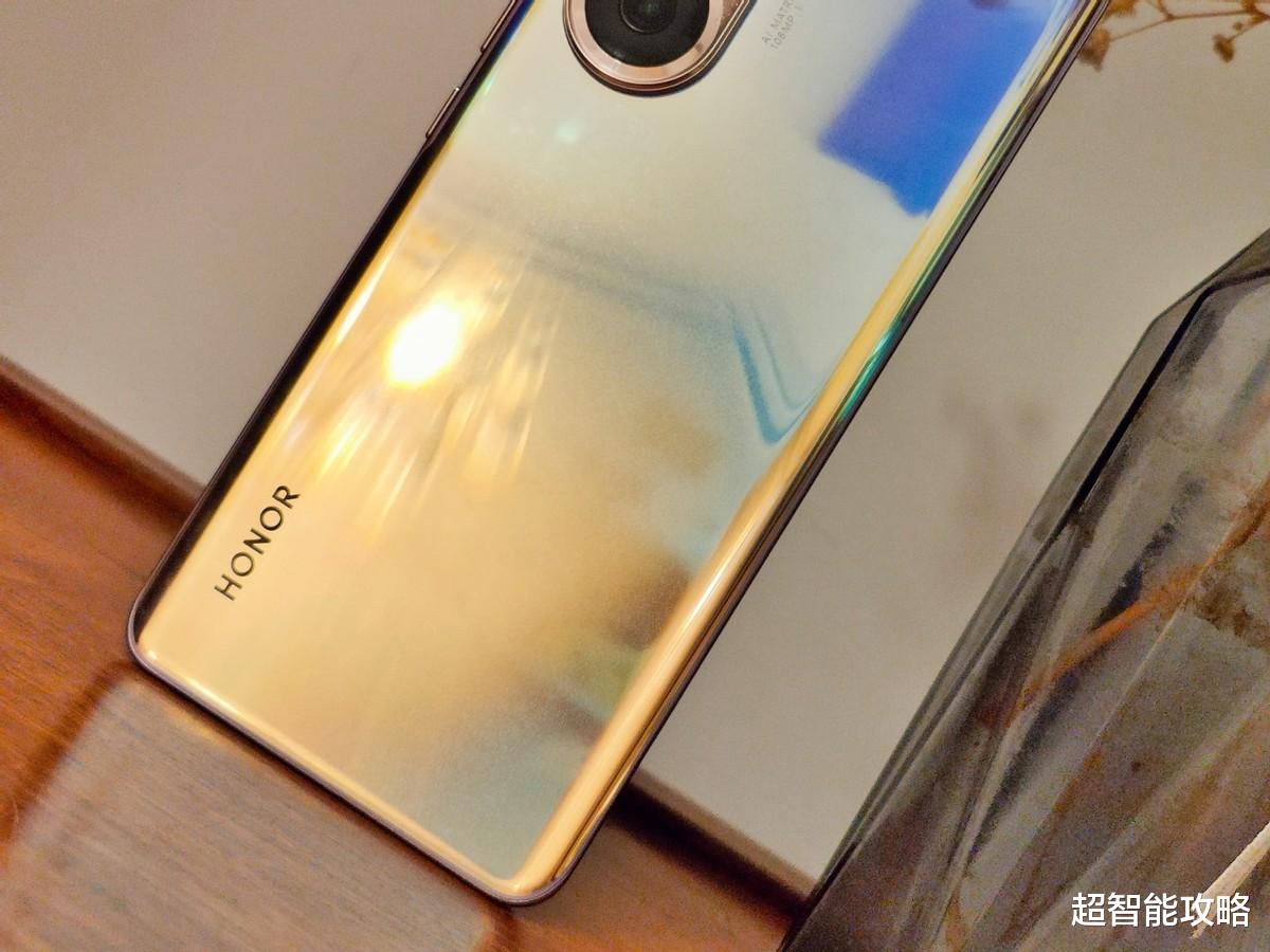 荣耀|荣耀60 Pro真机体验，优缺点一目了然，颜值堪称一绝