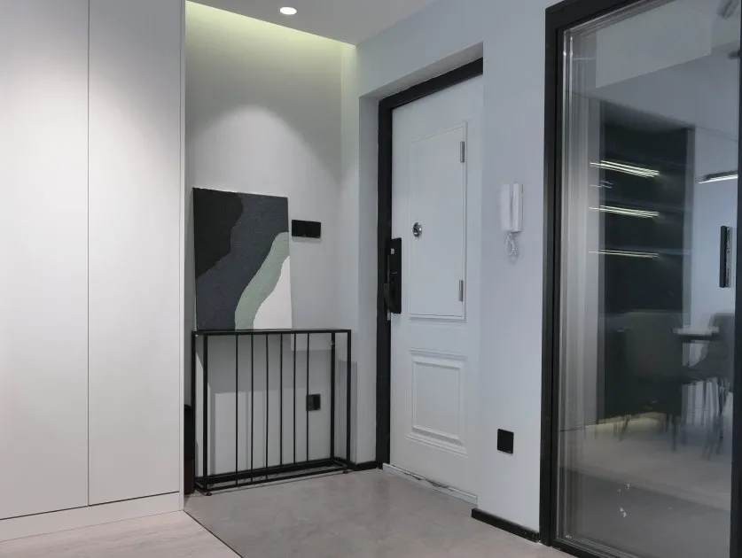 95㎡三室变两室,打造黑白灰风格,还有独立办公空间