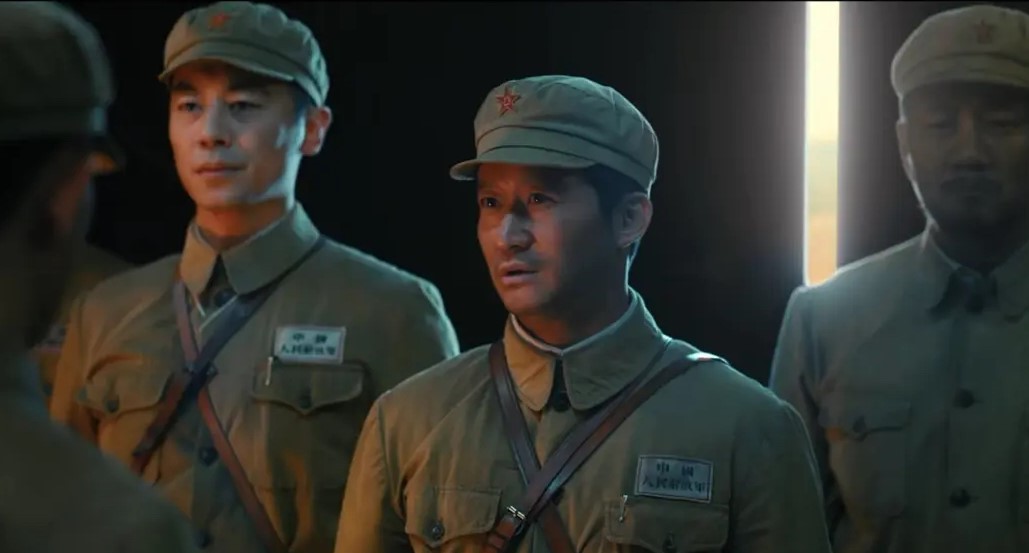 豌豆嘟嘟|《水门桥》揪心细节：伍万里戴雷公防风镜，梅生受伤，伍千里流泪