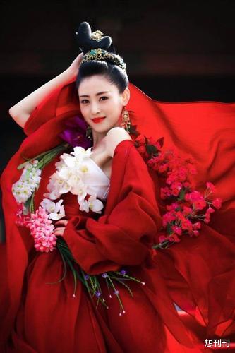 苗苗|18个“昙花”明星巅峰PK,下坡路走成断崖坠落,是倒霉还是太作?