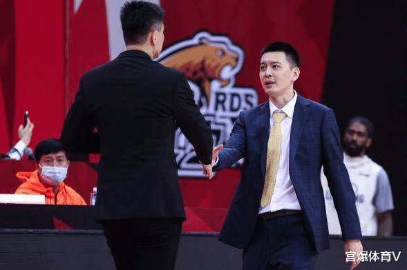 杨鸣|辽宁VS广东火爆上演！12人名单确定，杨鸣调整首发，CCTV5直播