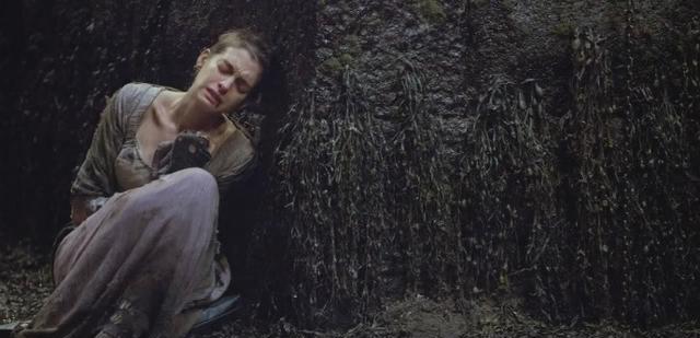 安妮·海瑟薇|安妮海瑟薇动了谁的奶酪?为什么美到令人惊叹,却又被全美黑惨