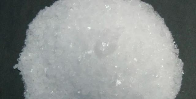 盐水结合：若把一斤盐放进一斤水里，最终的结果一定是两斤么？