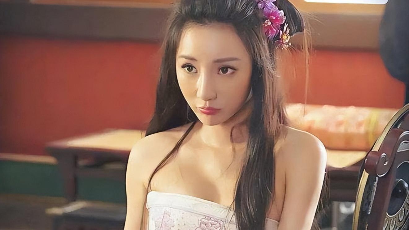 徐冬冬|柳岩拒绝出演的票房神剧，徐冬冬果断接手，一出场就抢走女主风头