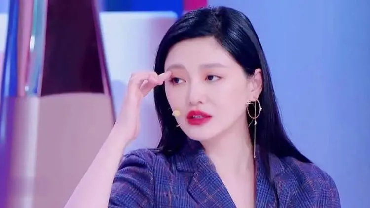 大S|大S经纪人：十年婚姻不是三言两语能说得清，大街上骂人，小巷子道歉