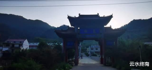 日照|骑行在秦始皇走过的这条路上,景色虽美,但是有一个遗憾