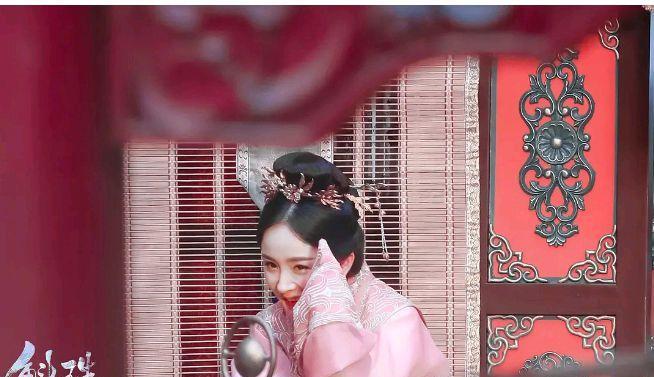 杨幂|娇藏被爆明年三月开机，男女主角并非任嘉伦杨幂，新人选有点意外