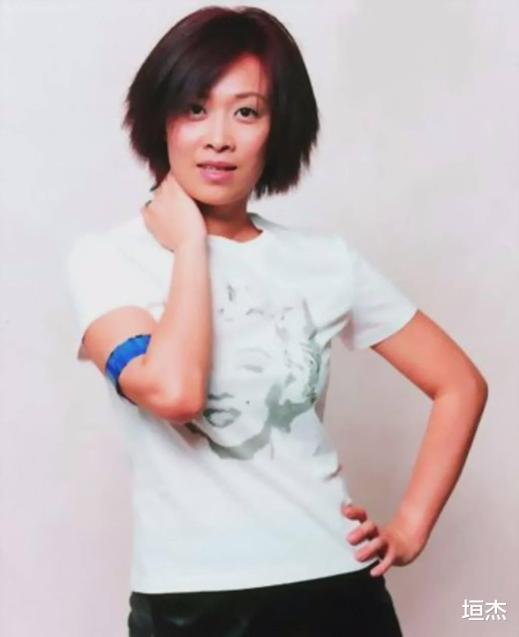 那英|孟桐：对那英一见钟情，顶着非议不离不弃，对继子视如己出，精彩