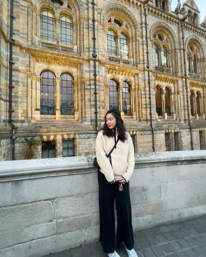 钟镇涛大女儿钟嘉晴英国遭遇电信诈骗 冒充大使馆索取资料被吓哭