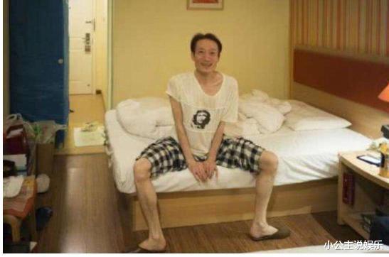 许晴|男版“杨丽萍”：只会跳舞不会自理，无儿无妻全靠学生家长照顾