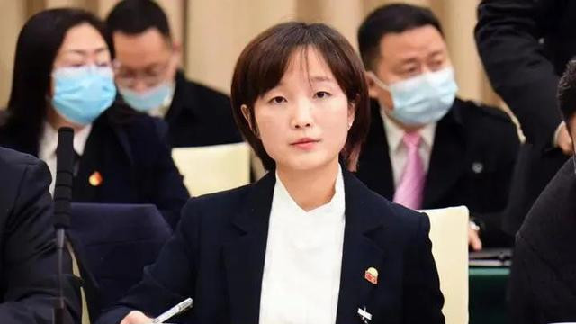 美女干部不都是坏胚子，90后女副市长陈楠，长相甜美背景更不简单！