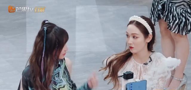 赵丽颖|浪姐3:胡杏儿抱团明显,被嘲情商低,于文文自带团魂广受好评