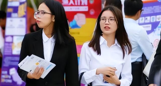 大学生|2022或是最难就业季，毕业生将达1076万，部分学生可能毕业就失业