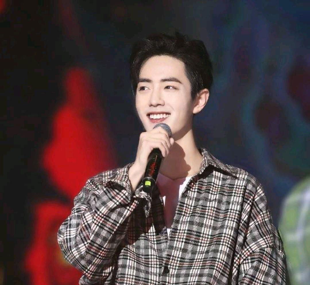 肖战|官媒转发肖战拍摄花絮，称肖战认真钻研角色，戏里戏外都力求完美