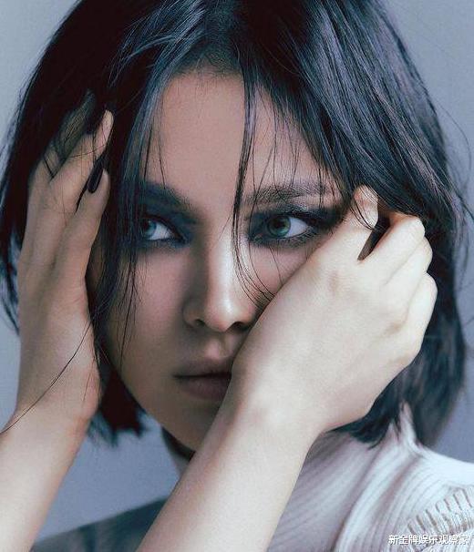 宋慧乔|宋慧乔时尚封面曝光,40岁还挑战烟熏妆,粉丝:这谁能认出来?