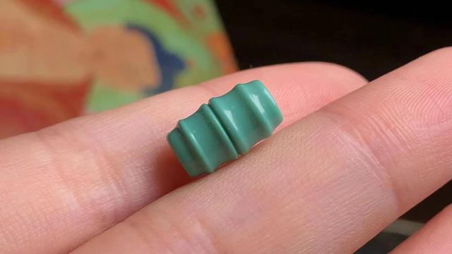 文玩|文玩世界的红与绿，是你审美空间的艳与俗，燥得慌是为何？